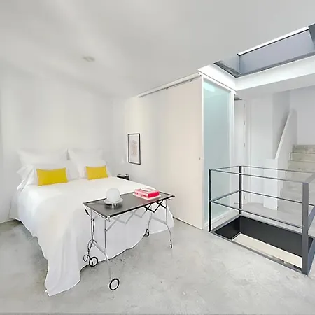 Alameda Modern Art House With Outdoor Jacuzzi In Roof *